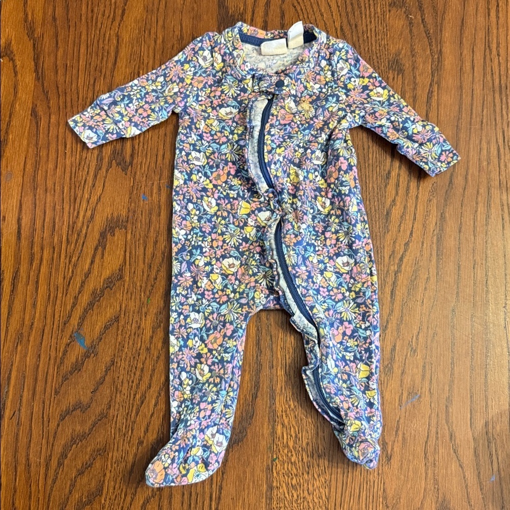 GAP Baby Cotton Floral Baby Outfit size NB (up to 7lbs)